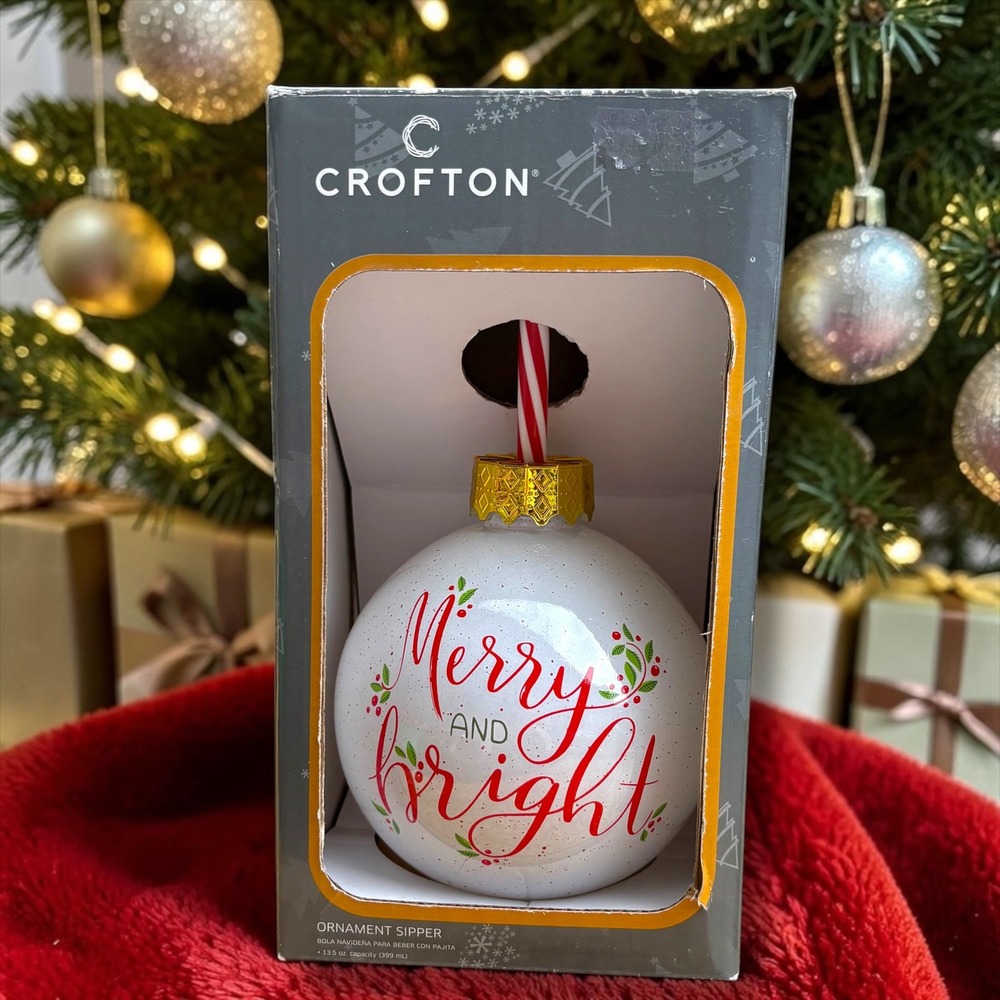 Crofton Merry and Bright Christmas Ornament Sipper 13.5oz White Gold Red Straw